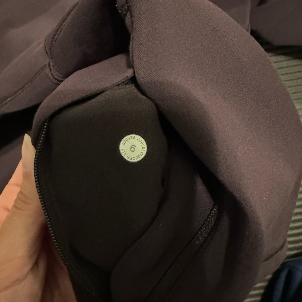 Lululemon Pull Over - image 2